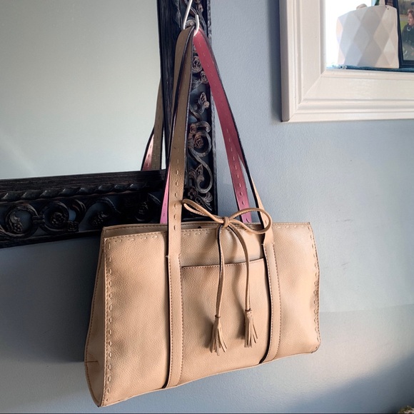 Liz Claiborne Handbags - Liz Claiborne Nude Shoulder Bag w/ Compartments